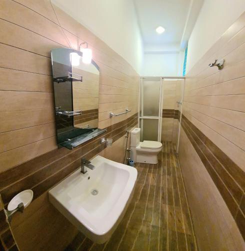 Hostal Golden Relax 135 ??????????? ??? ????? ? ?????????