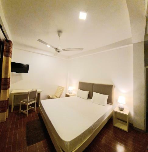 Hostal Golden Relax 135 ??????????? ??? ????? ? ?????????