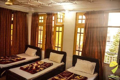 Rose Palace Hotel Fizaghat