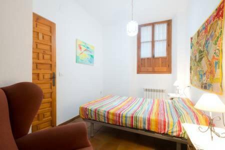 Charming, Spacious Albayzin Apartment