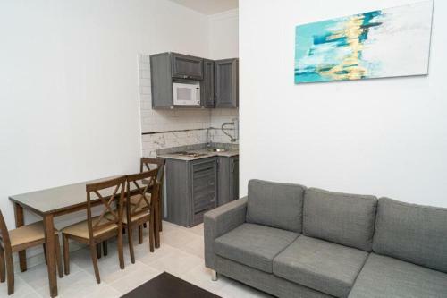 Atlantis Suites Hotel