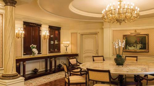 Hotel The St Regis Kuwait
