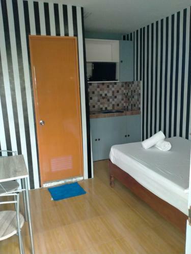 Cabanatuan Transient Djci Apartelle Rm7
