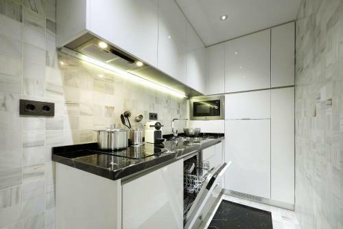Art Chapiz Apartments