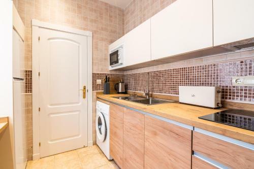 Tuguest Reyes Cat�licos Apartment