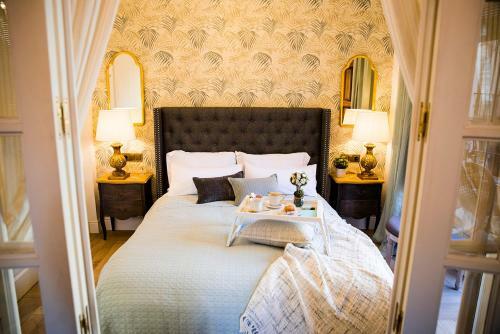 Ch Elvira Luxury Apartment