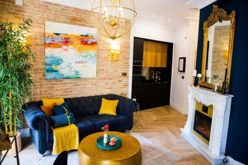 Ch Elvira Luxury Apartment