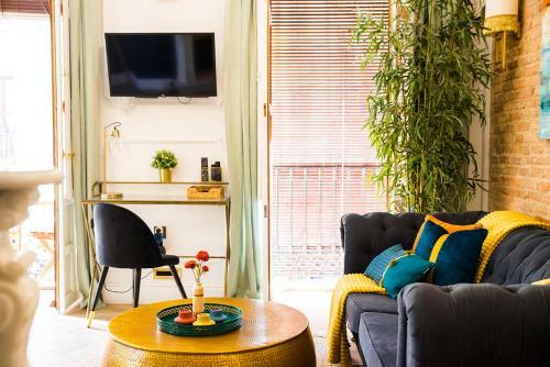 Ch Elvira Luxury Apartment