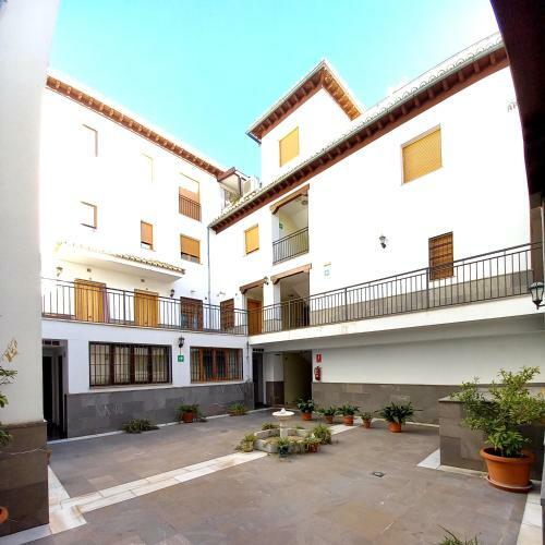 Apartamento Duplex Real de Cartuja,apartments And Parking