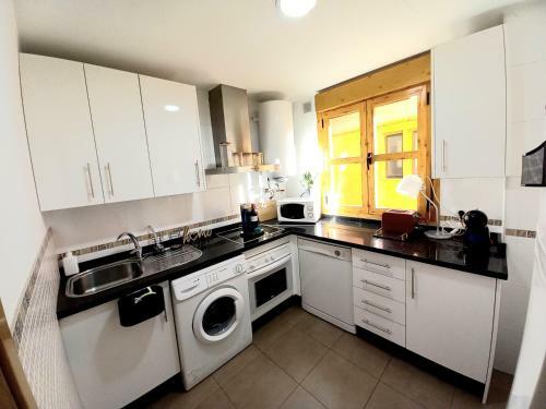 Apartamento Duplex Real de Cartuja,apartments And Parking