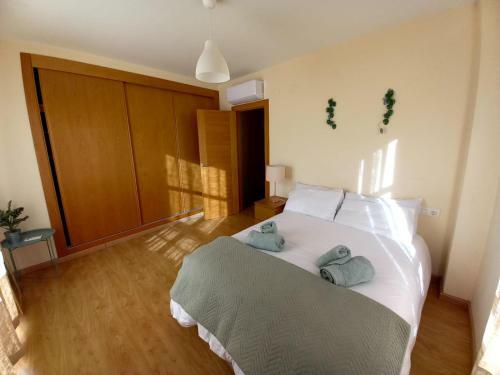 Apartamento Duplex Real de Cartuja,apartments And Parking