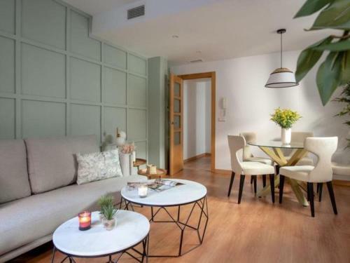 Villa Cozy House With Parking Included