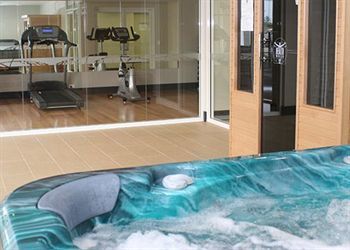 Aparthotel Quality Suites Pioneer Sands