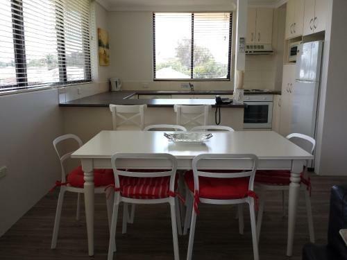 Aparthotel Kirribilli Apartments