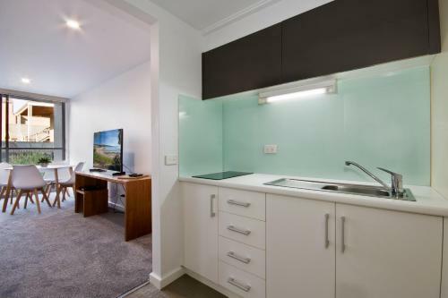Aparthotel Lorne Bay View