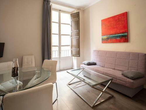 Apartamentos �ptima Palacete De La Alhambra Parking