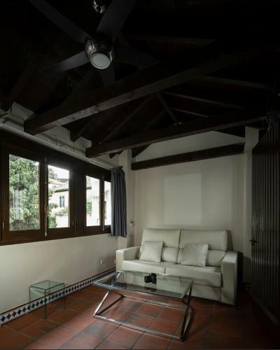 Apartamentos �ptima Palacete De La Alhambra Parking