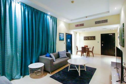 Apartamento R&h- 1br, Marina, Spacious, Beach, Biz-ready