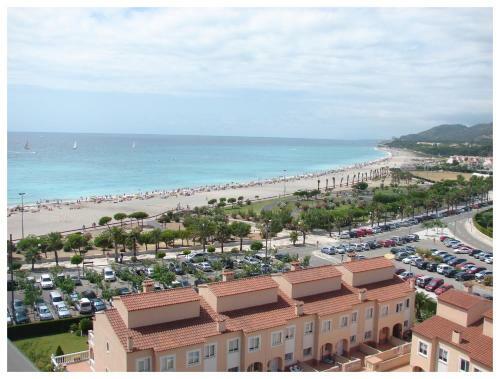 Apartamento Con Terraza, Vistas Playa Y Monta�a