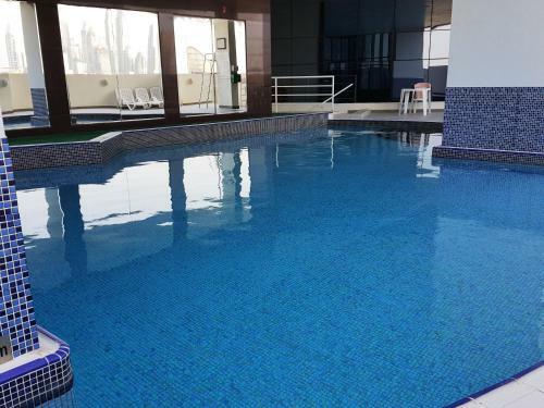 Apartamento Beautiful 2bed 2baclcony In Jlt, Dubai