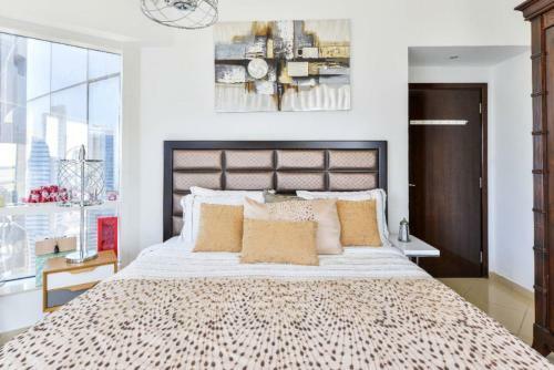 Apartamento Beautiful 2bed 2baclcony In Jlt, Dubai