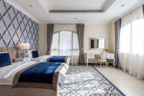 Chic 5br Villa With Private Pool On Palm Jumeirah