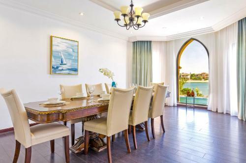 Upscale 6br Villa With Private Pool On Palm Jumeirah