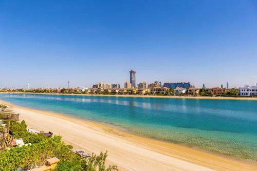 Upscale 6br Villa With Private Pool On Palm Jumeirah