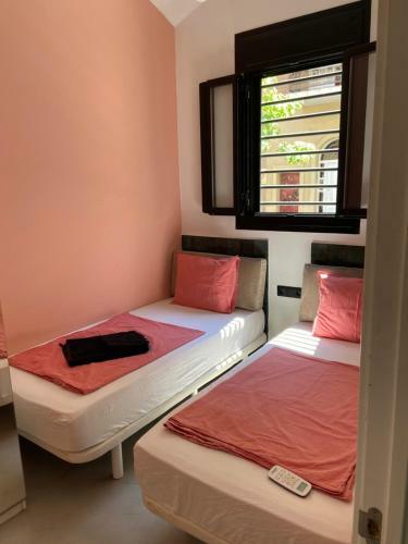 4 Bedroom Semi Attached House With Rooftop