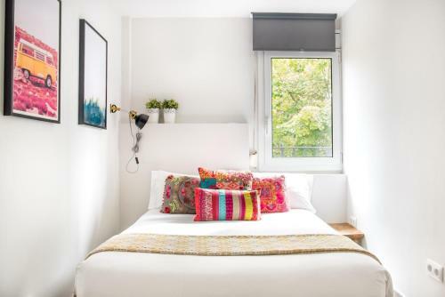 Cozy Apartment With Splashes Of Color