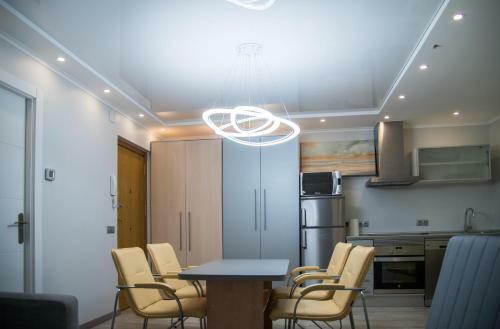 Camp Nou, Europa Fira - Modern Comfortable Apartment "space"