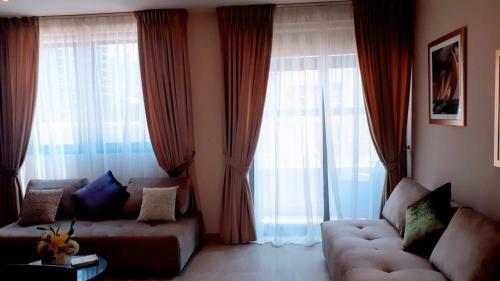Jcb Dubai Marina Apartment