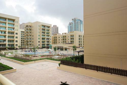 Apartamento New Arabian - Al Dhafra 2 , Greens Community