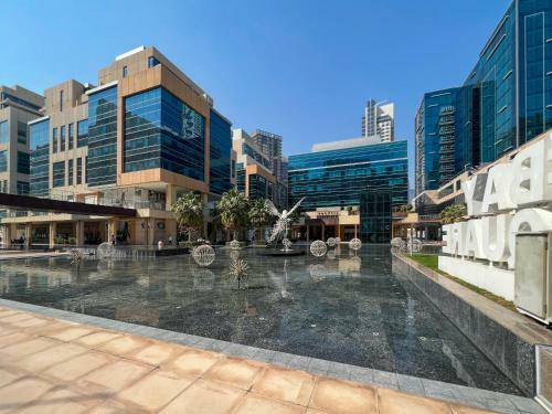Modern Duplex Loft Apartment, 1 Bedroom, Bay Square