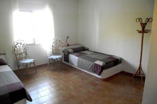 Villa Con Jardin 2500m2-quite Villa, Garden 2500m2