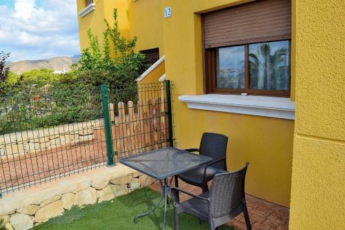 Apartamento Con Hermoso Jard�n Y AC