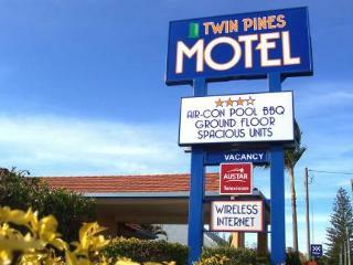 Yamba Twin Pines Motel