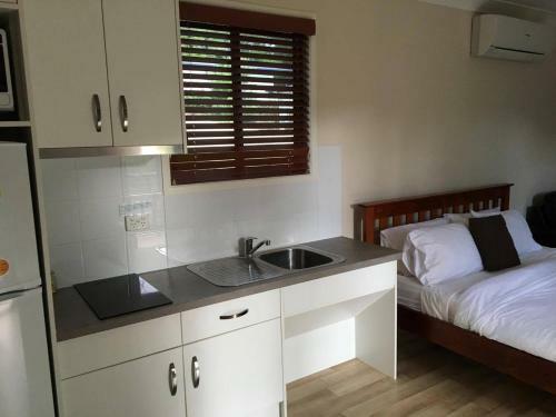 Mapleton Cabins & Caravan Park