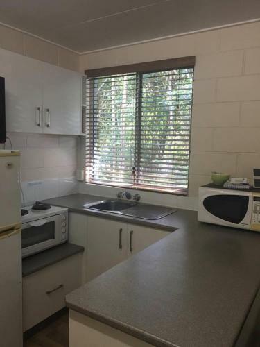 Mapleton Cabins & Caravan Park