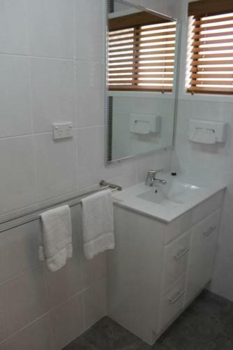 Hotel Hervey Bay Colonial Lodge