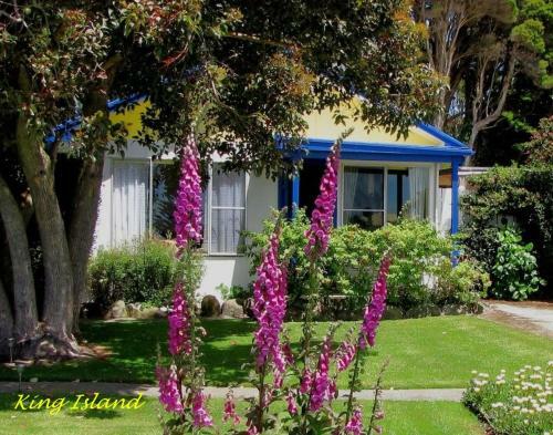 Naracoopa Holiday Cottages