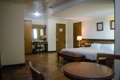 Country Village Hotel