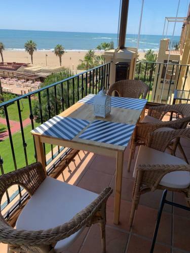 Apartamento Mirando Al Mar. Primera Linea De Playa