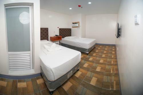 Hotel Fb Dormitel Suites