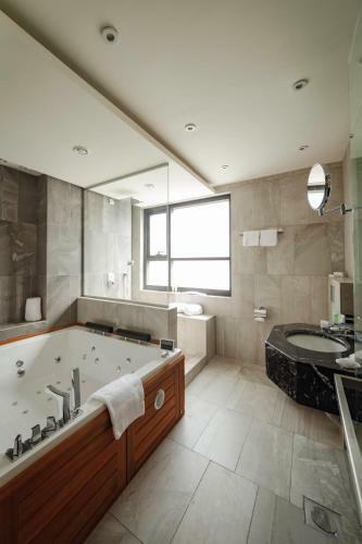Monarch Hotel Amman