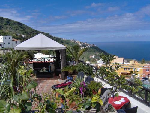 Apartamento Rustic Holiday Home With Balcony And Sea View