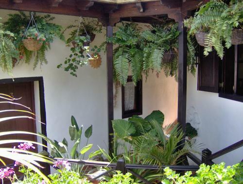 Apartamento Rustic Holiday Home With Balcony And Sea View