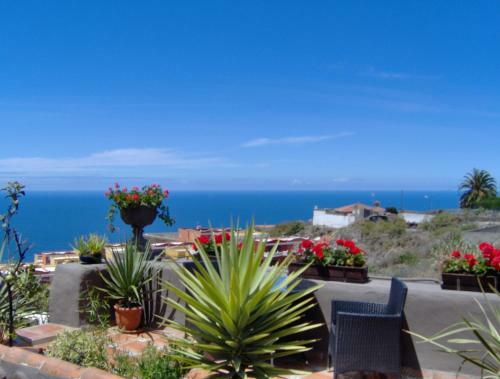 Apartamento Rustic Holiday Home With Balcony And Sea View