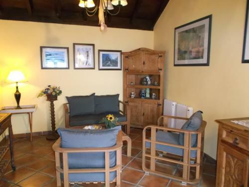 Apartamento Rustic Holiday Home With Balcony And Sea View