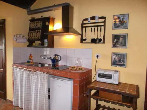 Apartamento Rustic Holiday Home With Balcony And Sea View
